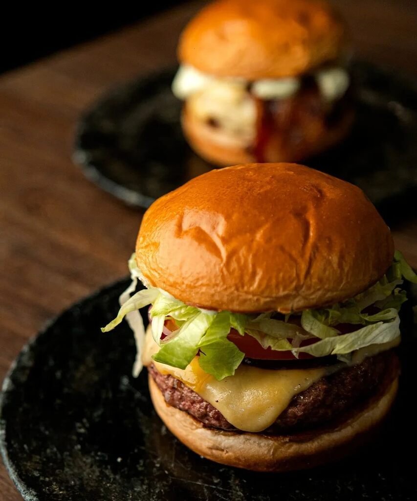 hambúrgueres da hamburgueria em Moema Seven Kings Burger