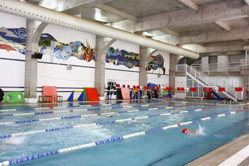 piscina do Consa, uma das escolas em Moema