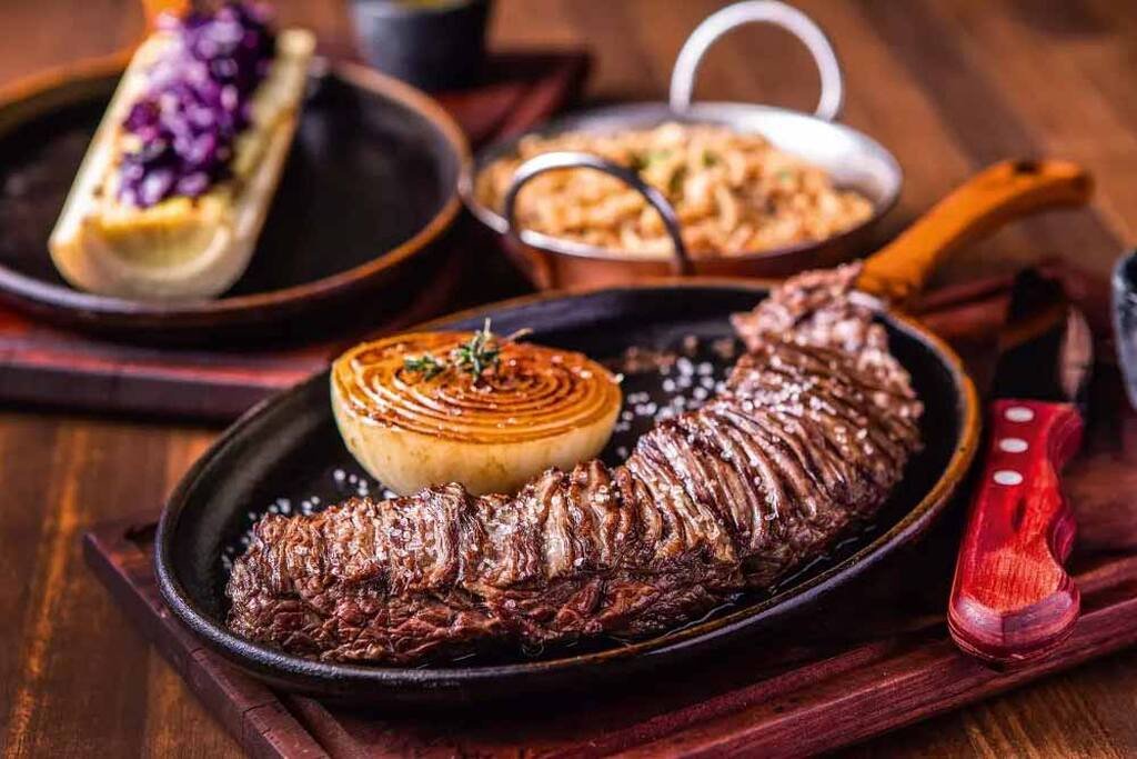 prato de carne do Varal87, um dos restaurantes em Moema